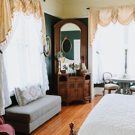 Royal Olive Manor Bed and Breakfast Sonora Esterno foto